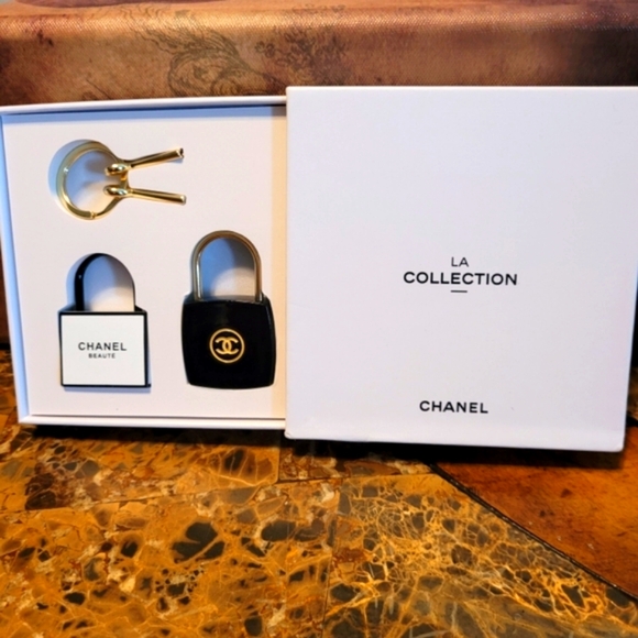 Chanel set of locks and keys - Picture 3 of 4